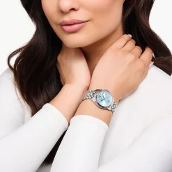 Outlet Montre pour femme Divine Blue avec cadran bleu clair et pierres blanches argent Femme Montres|Montres Pour Femmes